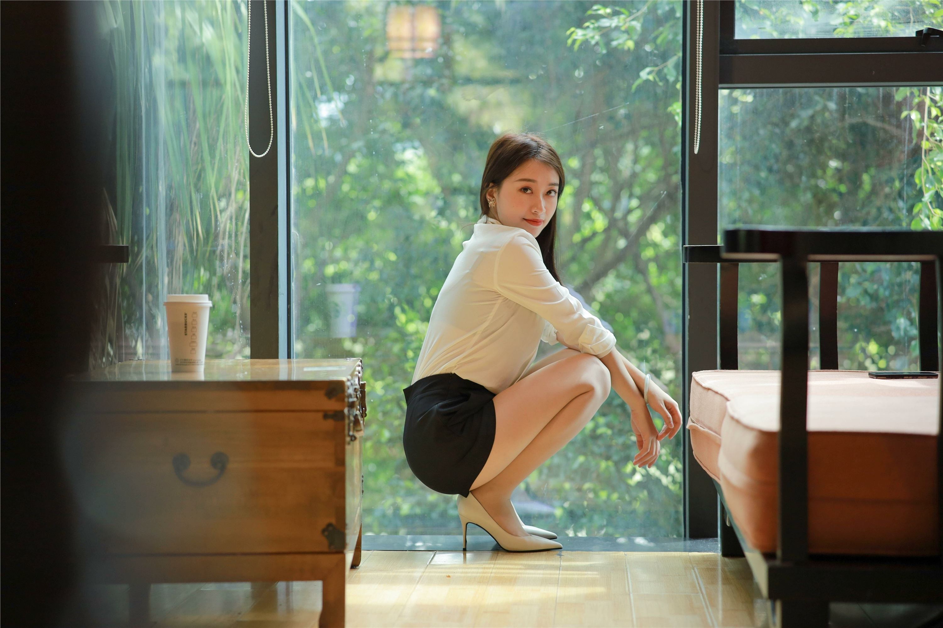 IESS异思趣向  2021.11.03 丝享家964：小婕《沙发上的佳人》